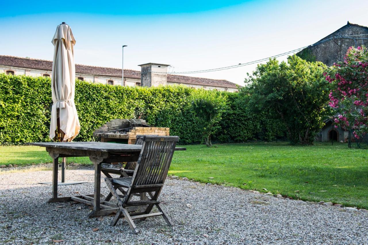 Agriturismo Lecolombare Ногароле Рока Екстериор снимка