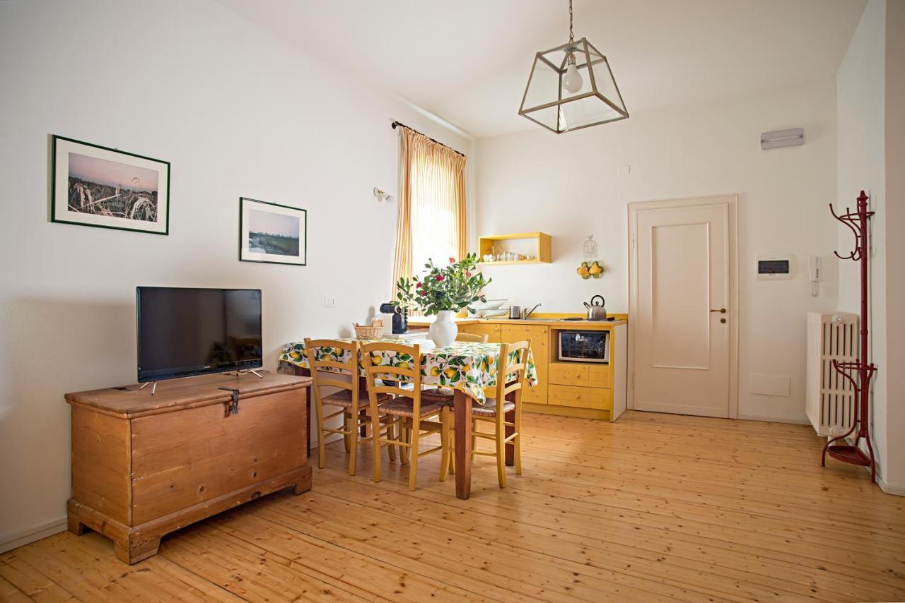 Agriturismo Lecolombare Ногароле Рока Екстериор снимка