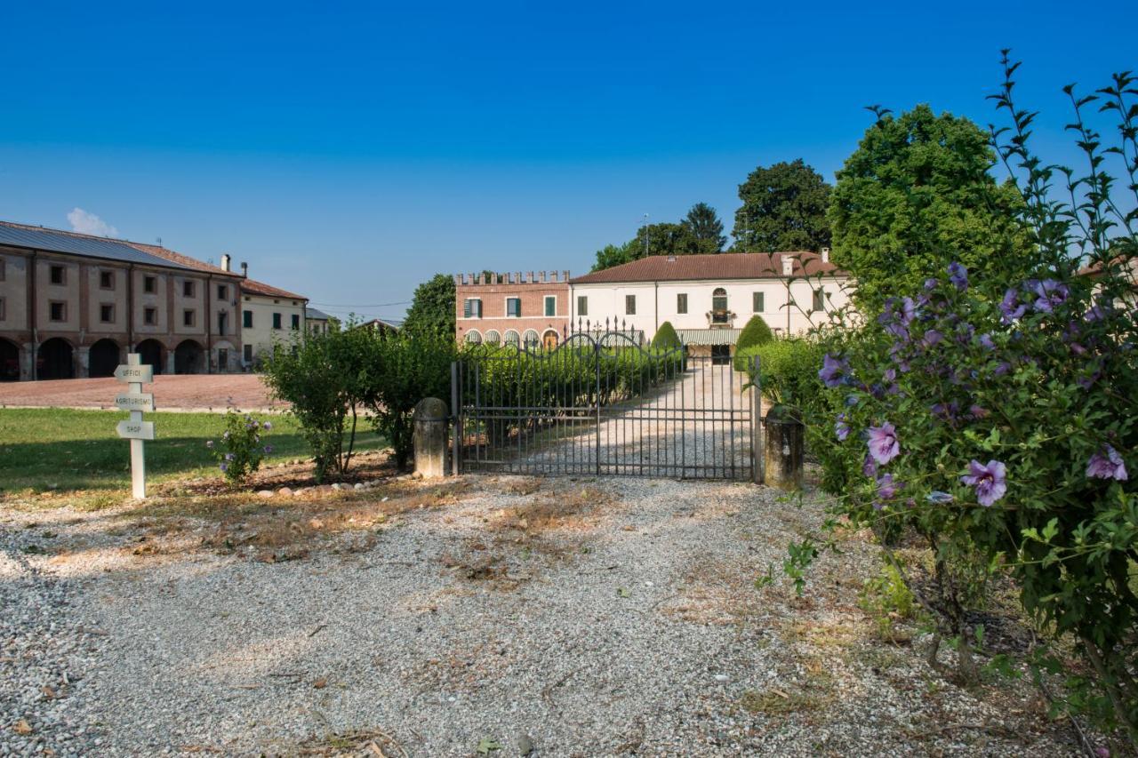 Agriturismo Lecolombare Ногароле Рока Екстериор снимка