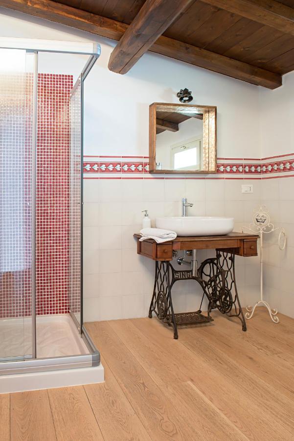 Agriturismo Lecolombare Ногароле Рока Екстериор снимка