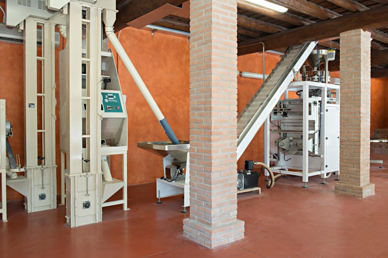 Agriturismo Lecolombare Ногароле Рока Екстериор снимка